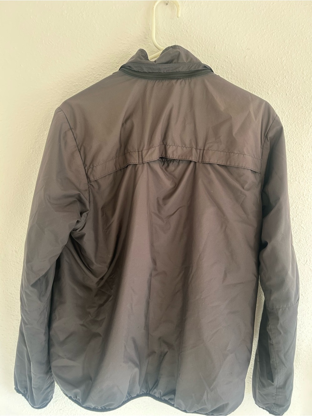 Patagonia Men's Charcoal Lightweight Jacket - Picture 2 of 2